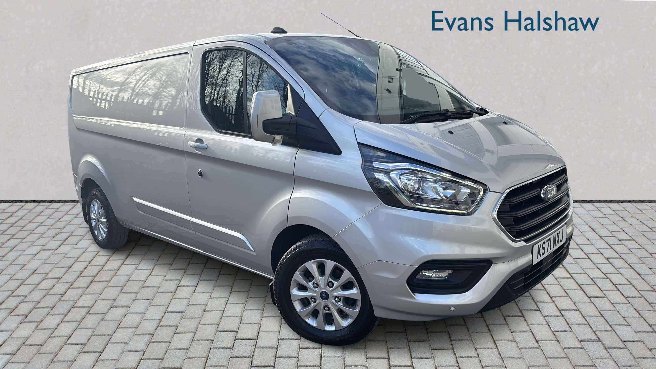 Main listing image - Ford Transit Custom