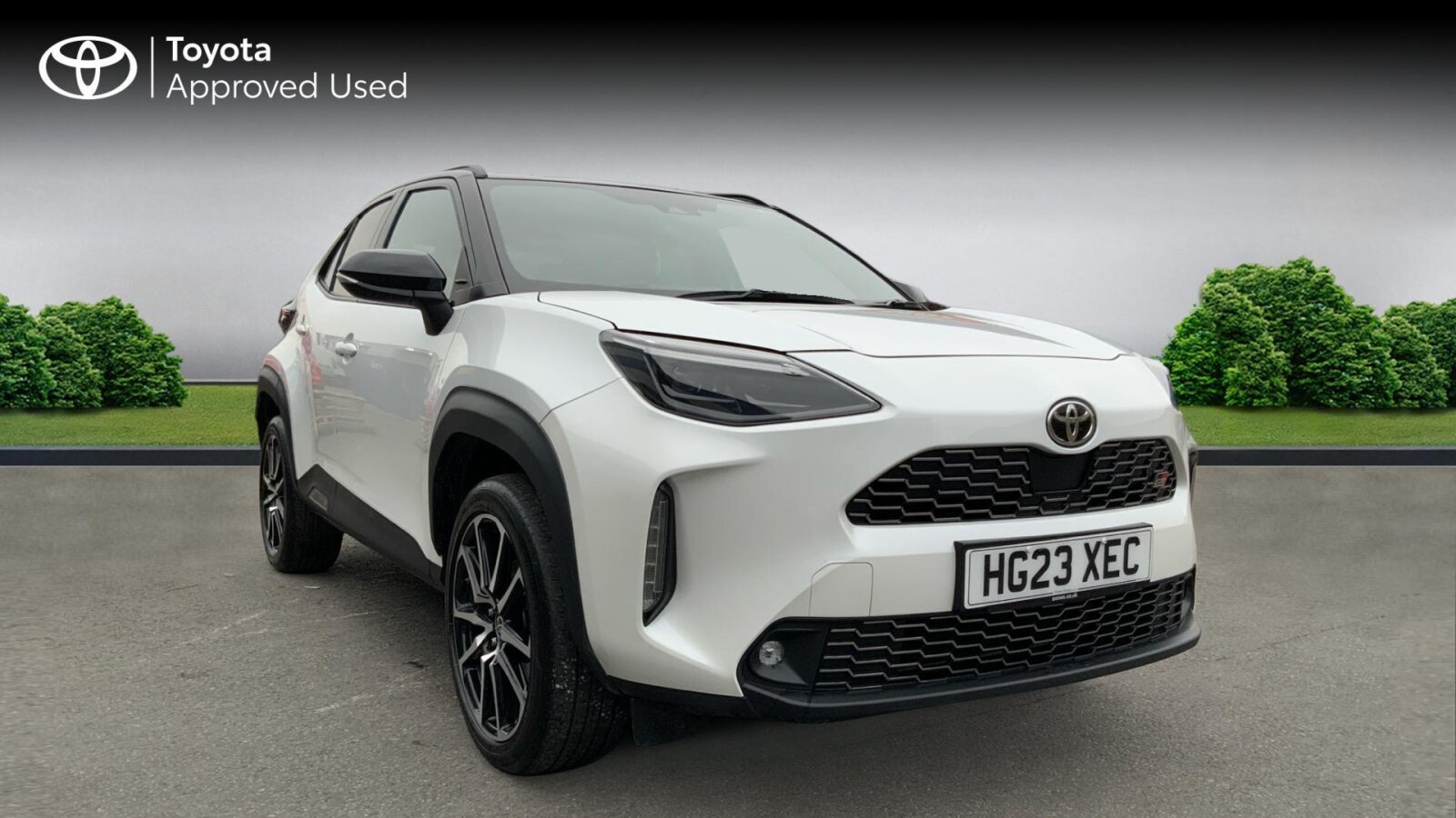Main listing image - Toyota Yaris Cross
