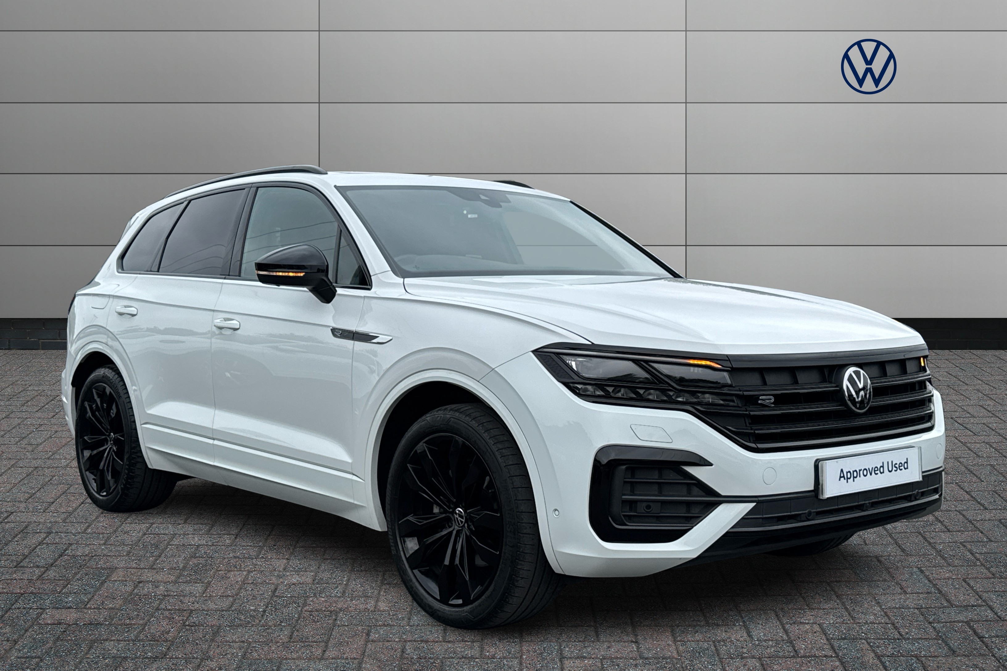 Main listing image - Volkswagen Touareg