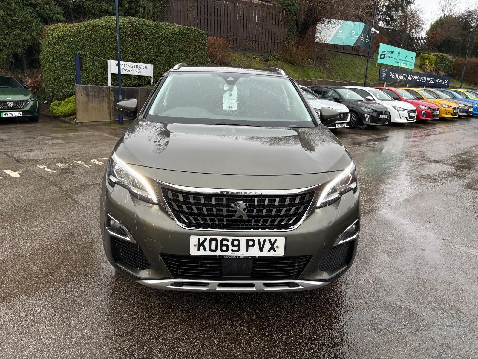 Main listing image - Peugeot 3008