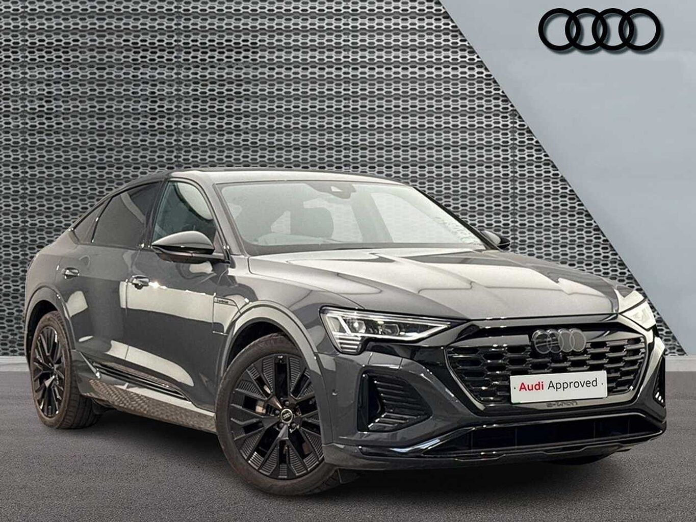 Main listing image - Audi Q8