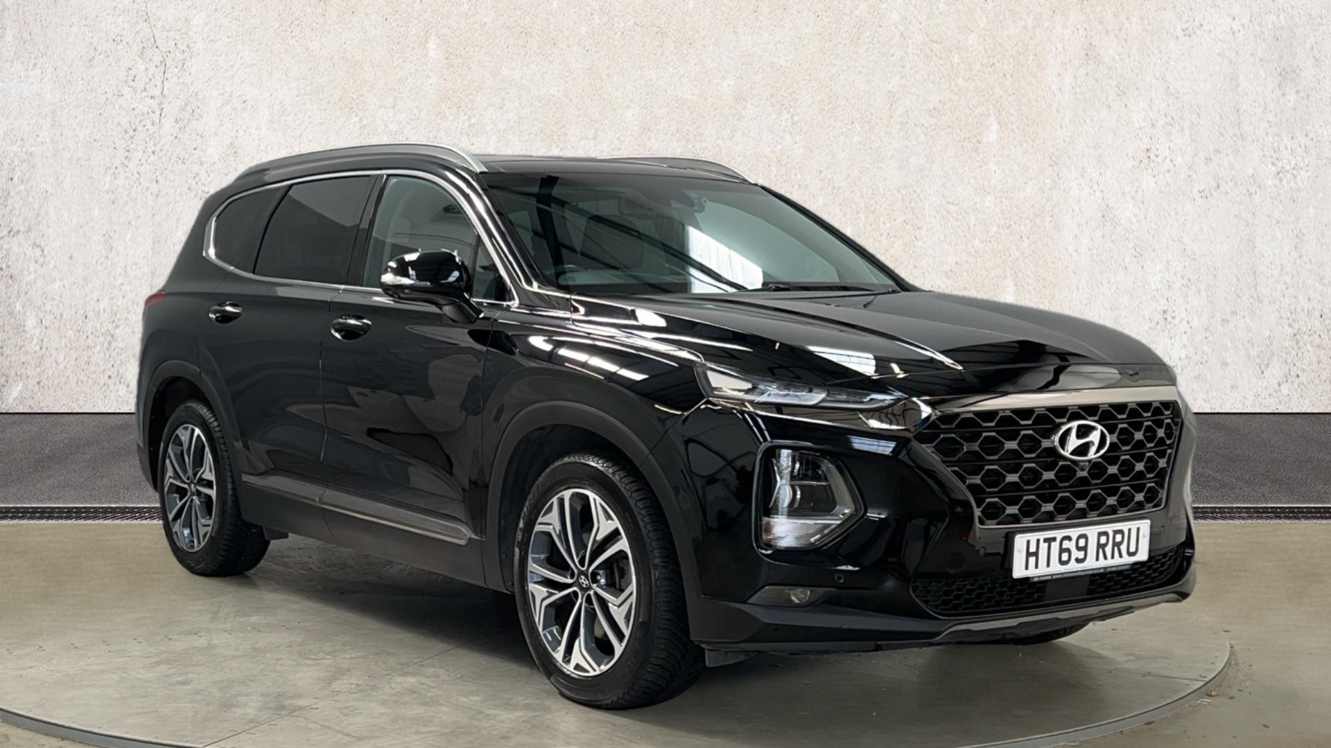 Main listing image - Hyundai Santa Fe