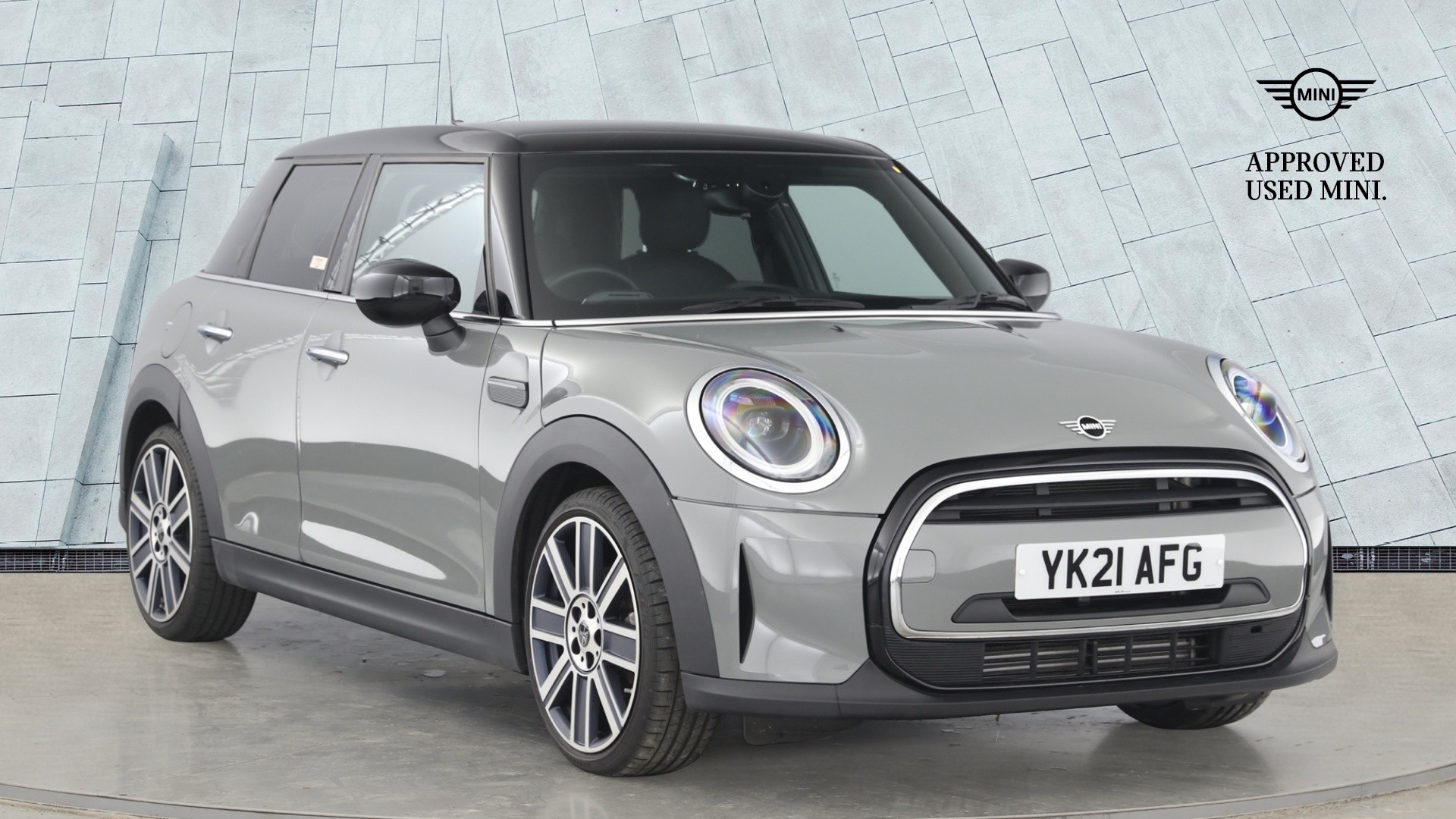 Main listing image - MINI Hatchback