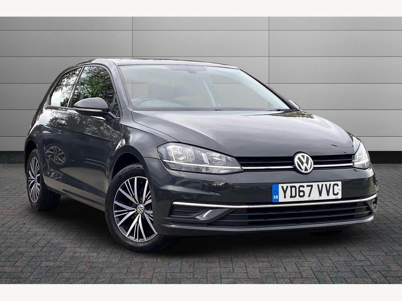 Main listing image - Volkswagen Golf