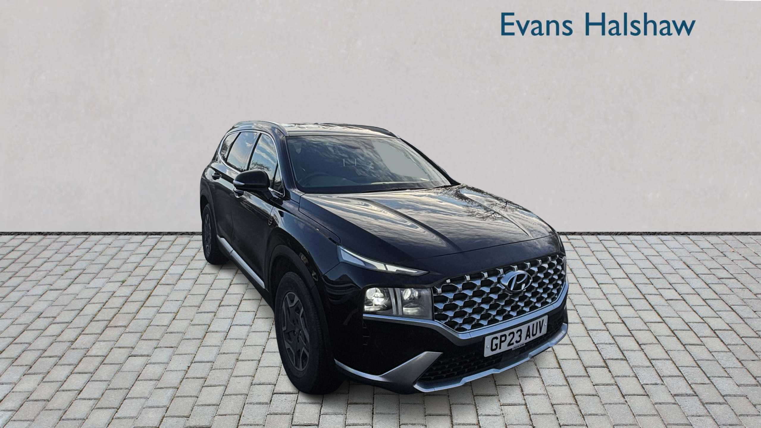 Main listing image - Hyundai Santa Fe