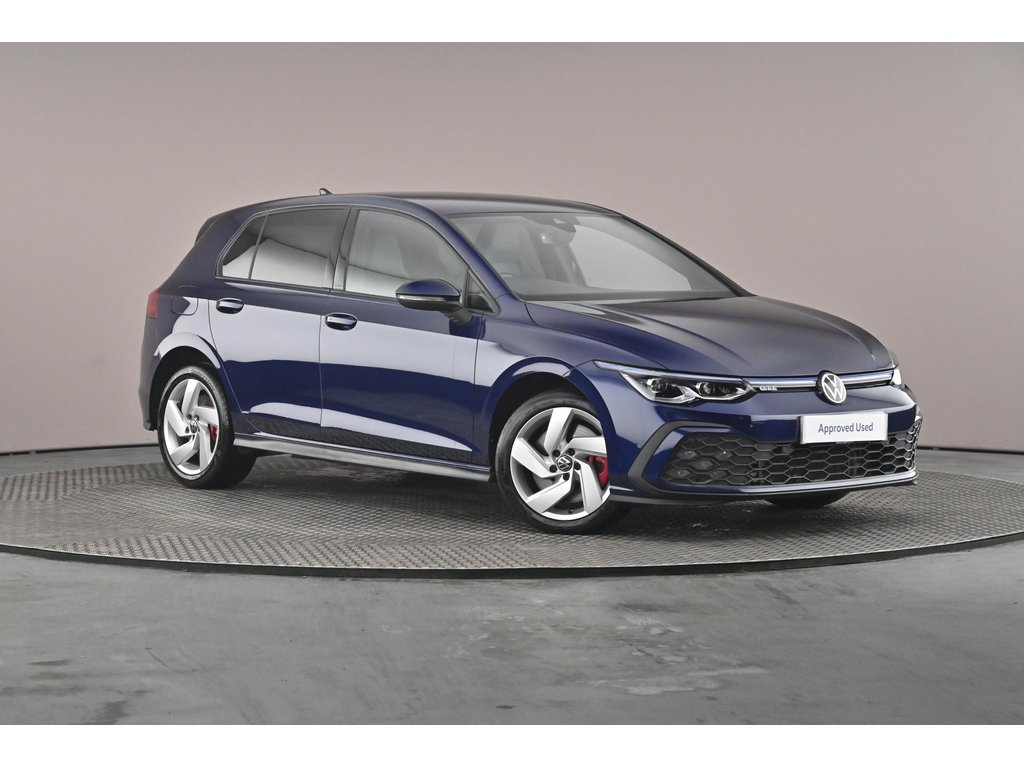 Main listing image - Volkswagen Golf