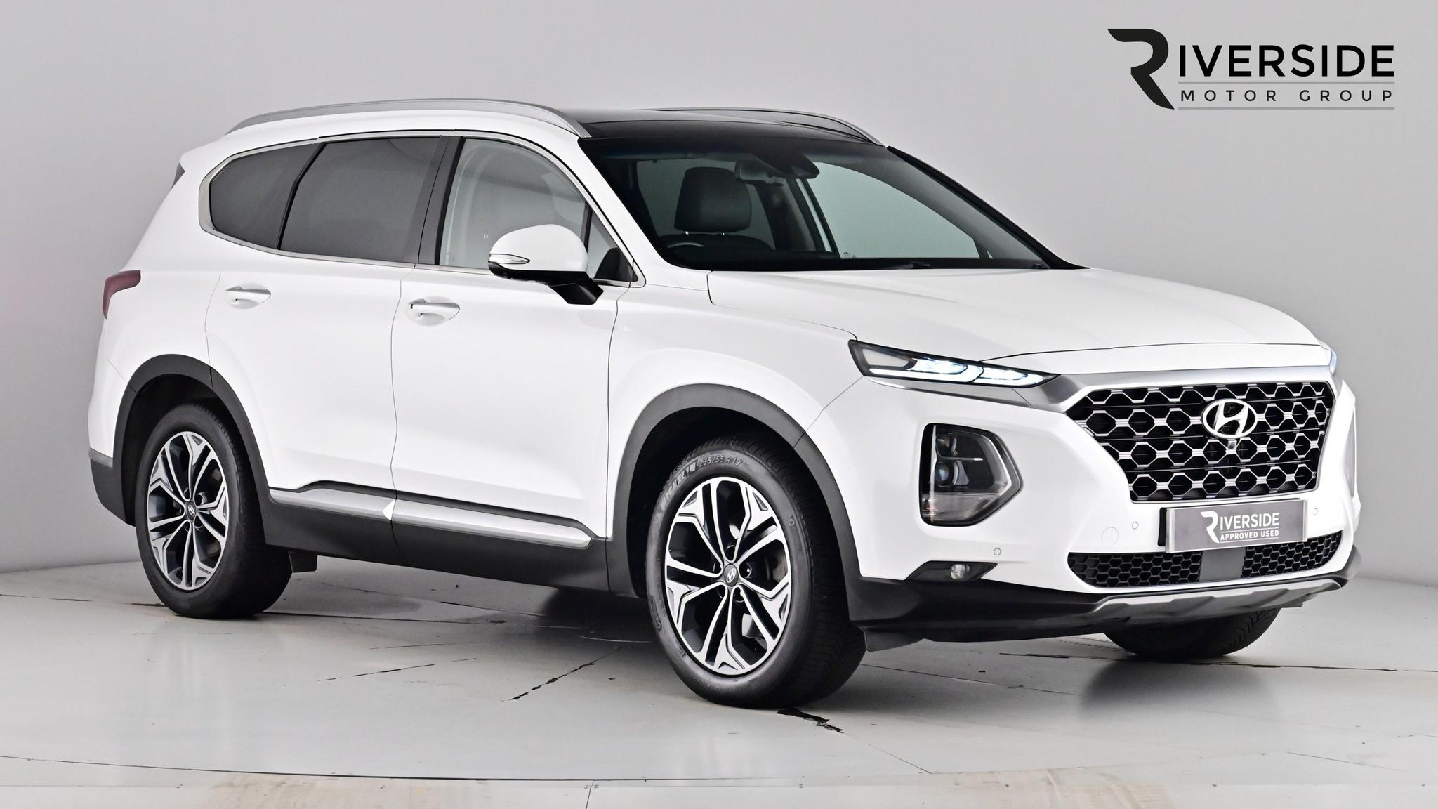 Main listing image - Hyundai Santa Fe