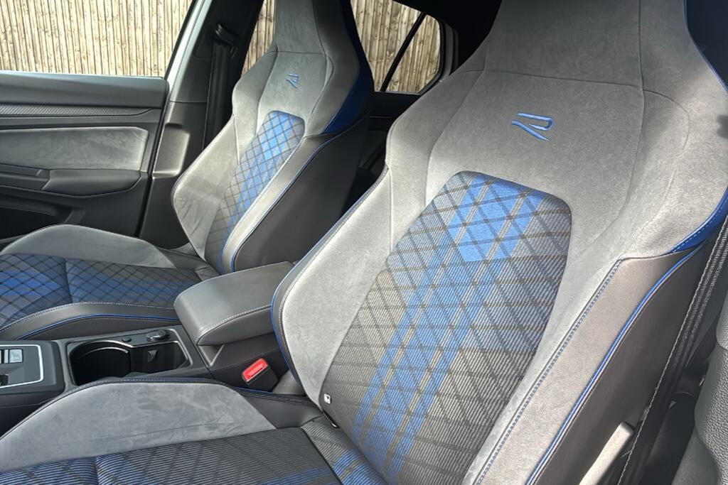 Main listing image - Volkswagen Golf R