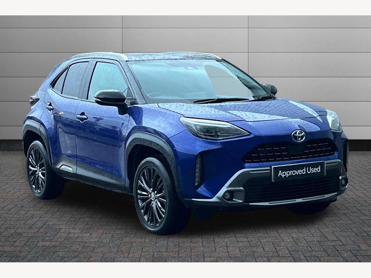 Main listing image - Toyota Yaris Cross