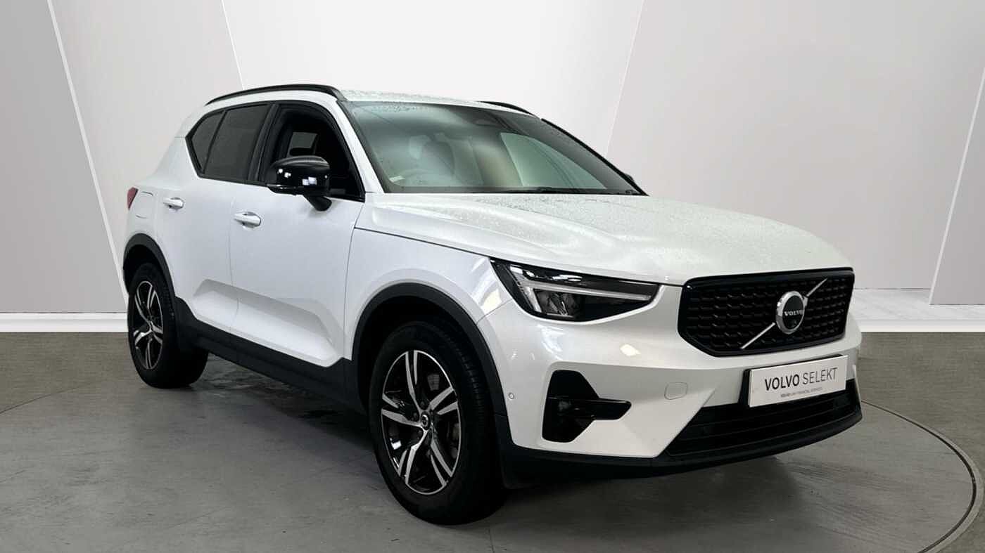 Main listing image - Volvo XC40