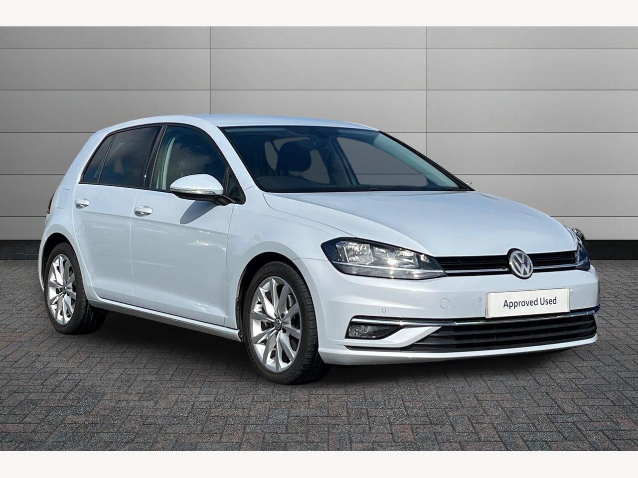 Main listing image - Volkswagen Golf