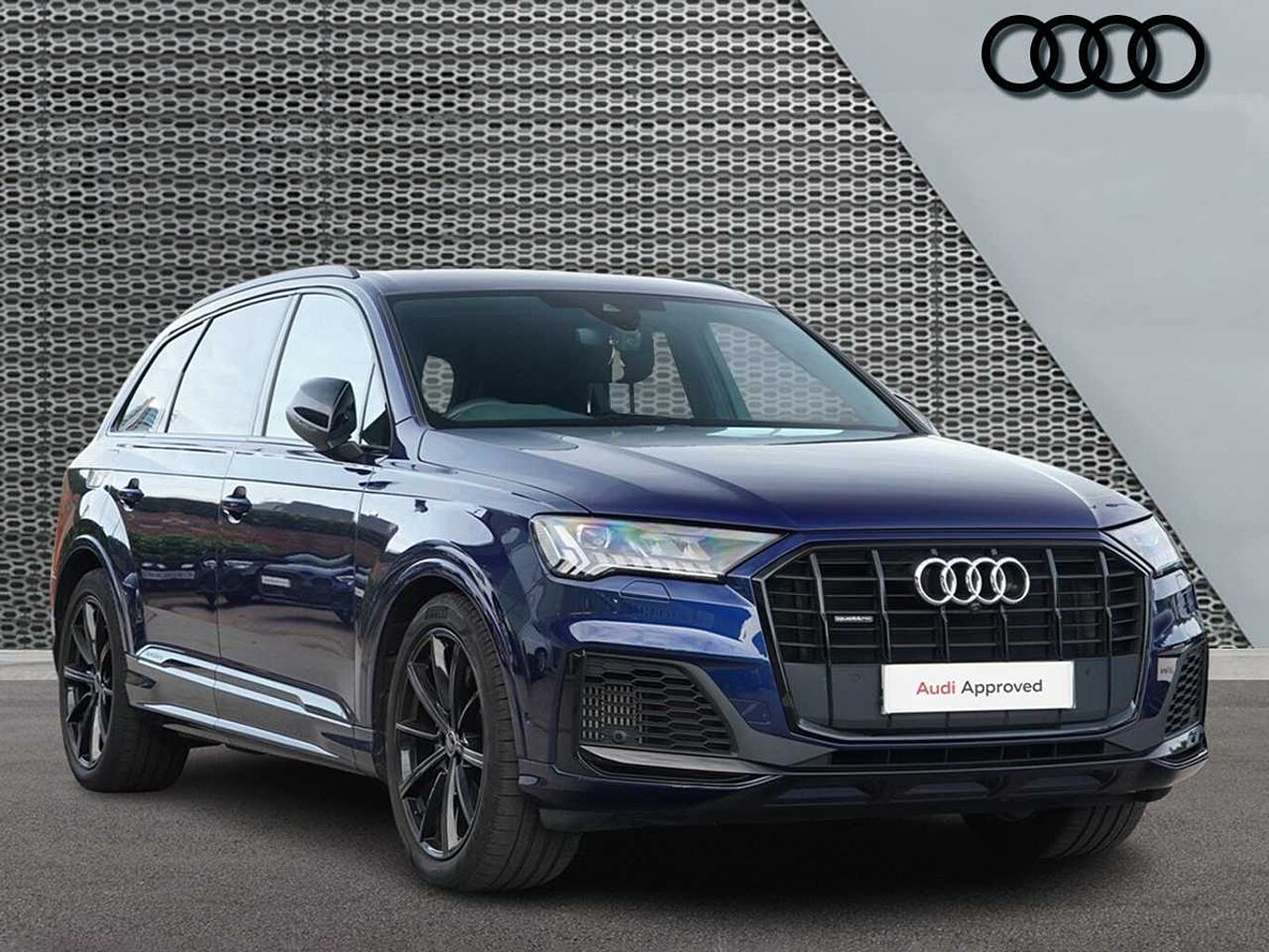 Main listing image - Audi Q7