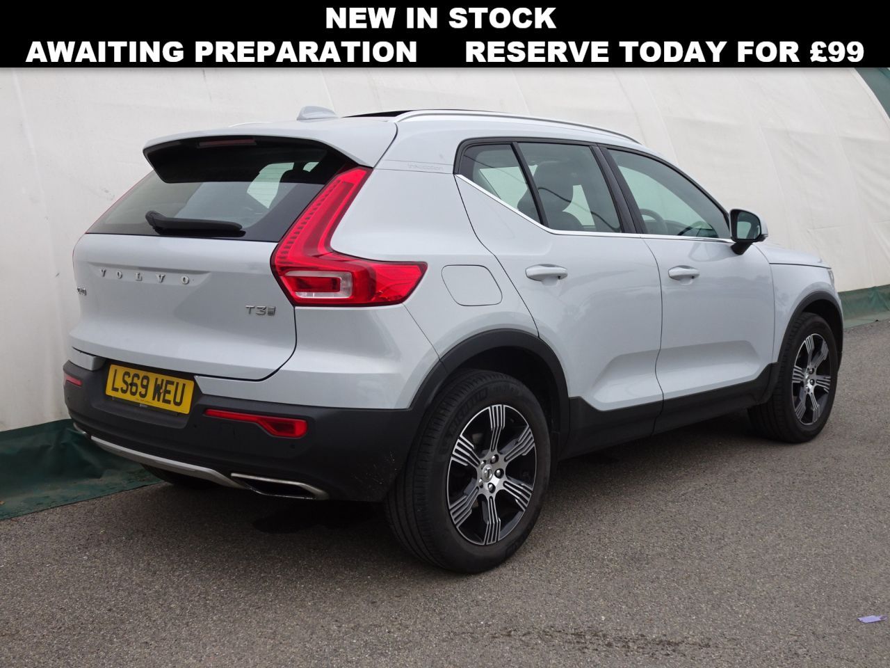 Main listing image - Volvo XC40