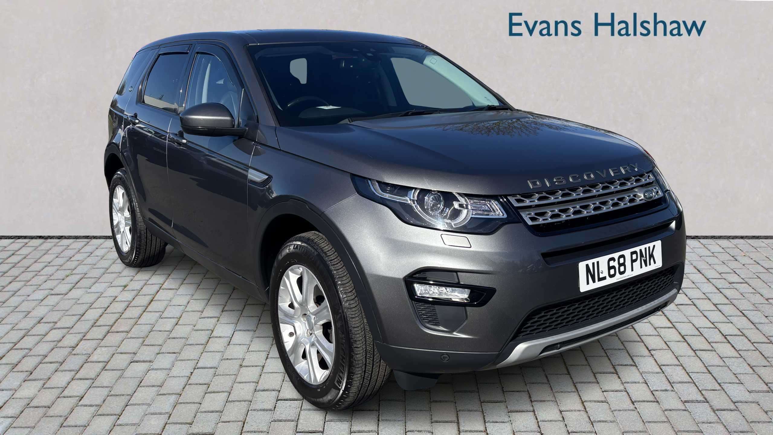 Main listing image - Land Rover Discovery Sport