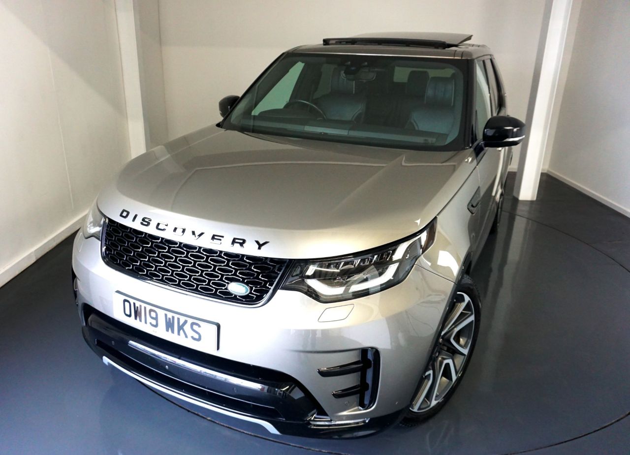 Main listing image - Land Rover Discovery