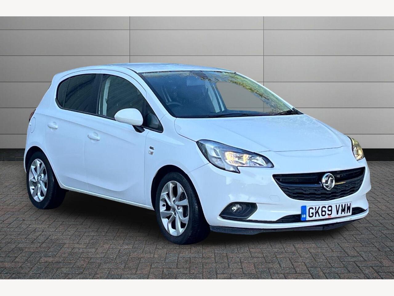Main listing image - Vauxhall Corsa