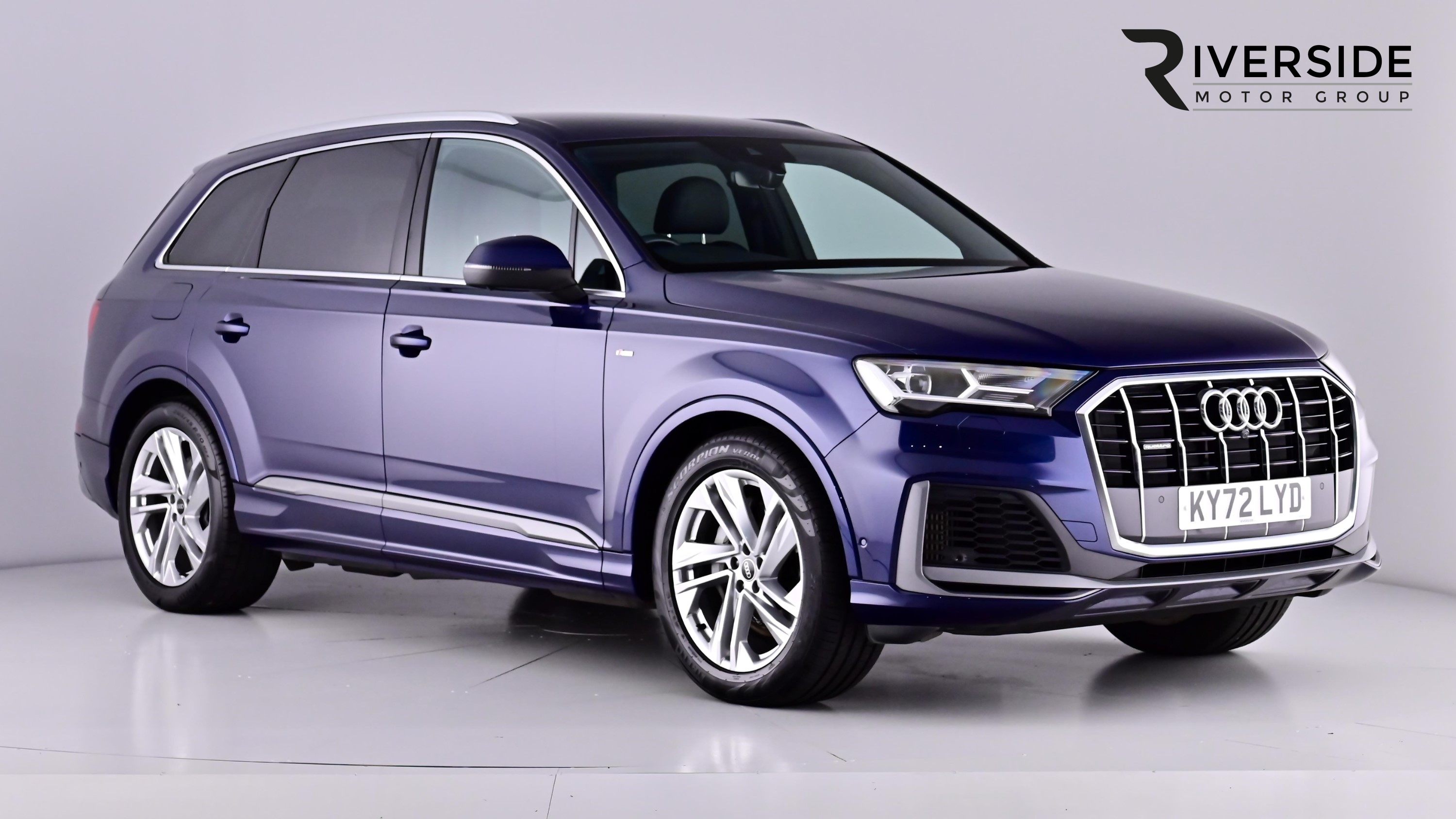 Main listing image - Audi Q7