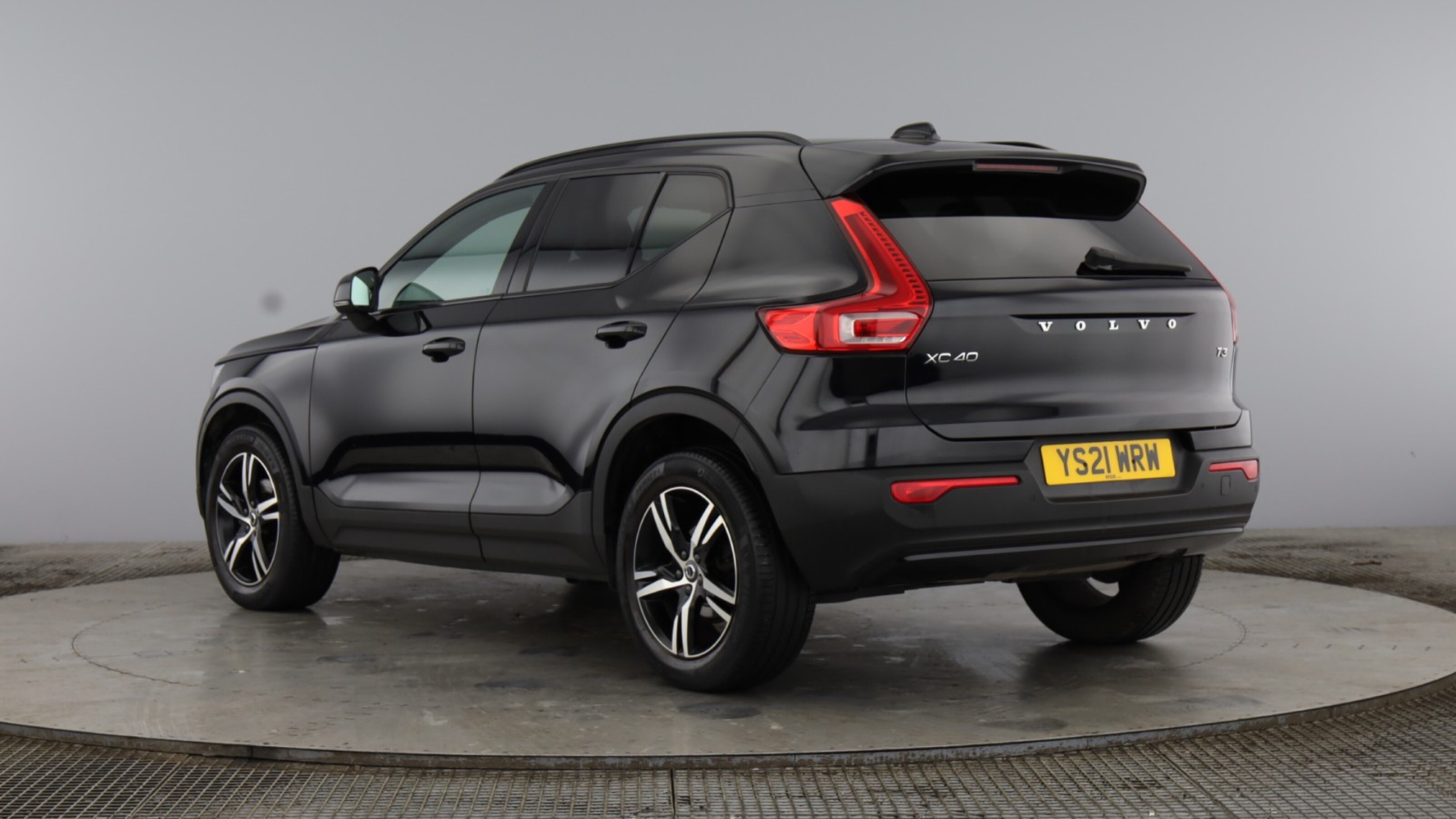 Main listing image - Volvo XC40