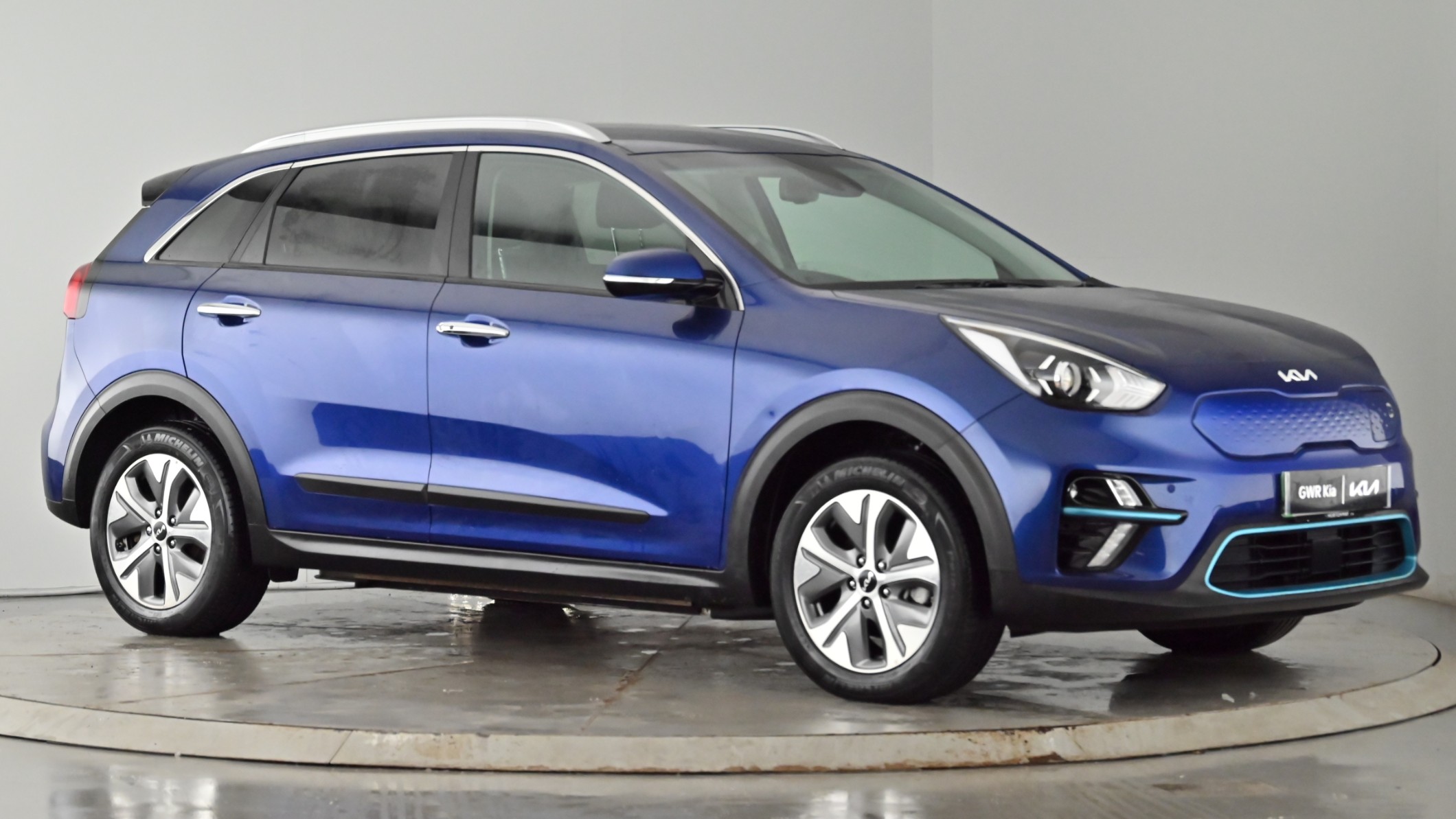 Main listing image - Kia e-Niro