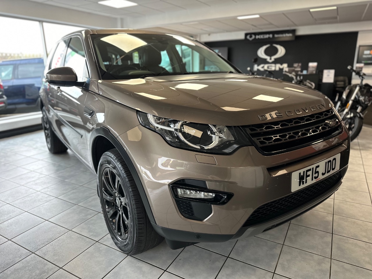 Main listing image - Land Rover Discovery Sport