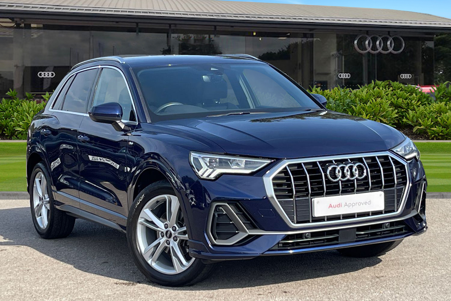 Main listing image - Audi Q3