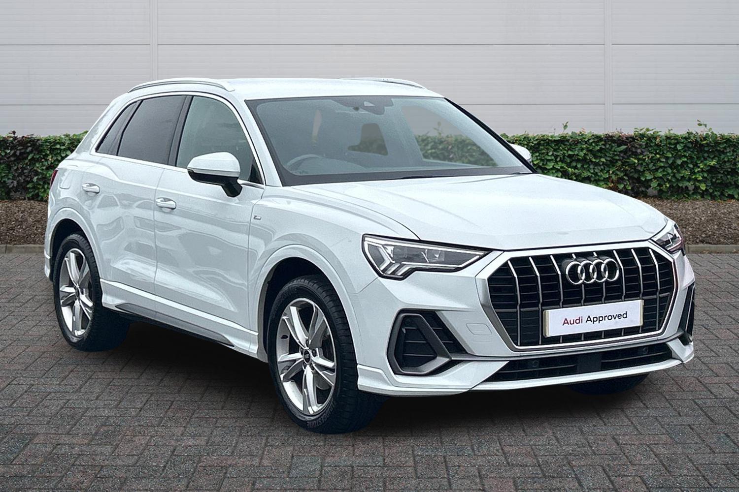 Main listing image - Audi Q3