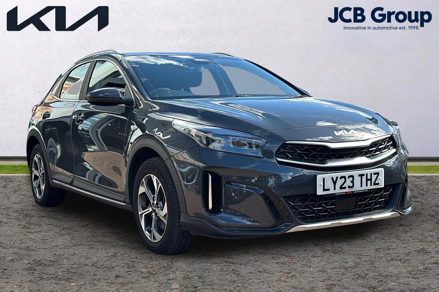 Main listing image - Kia XCeed