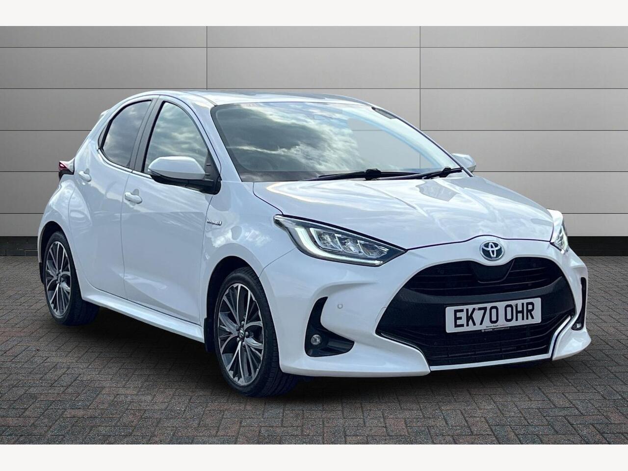 Main listing image - Toyota Yaris