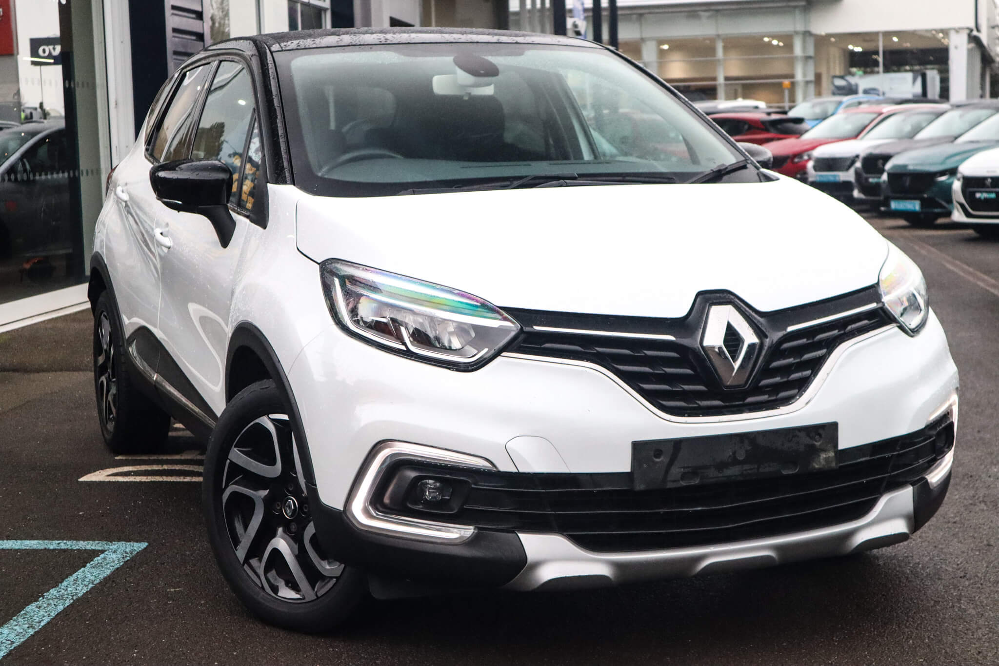 Main listing image - Renault Captur