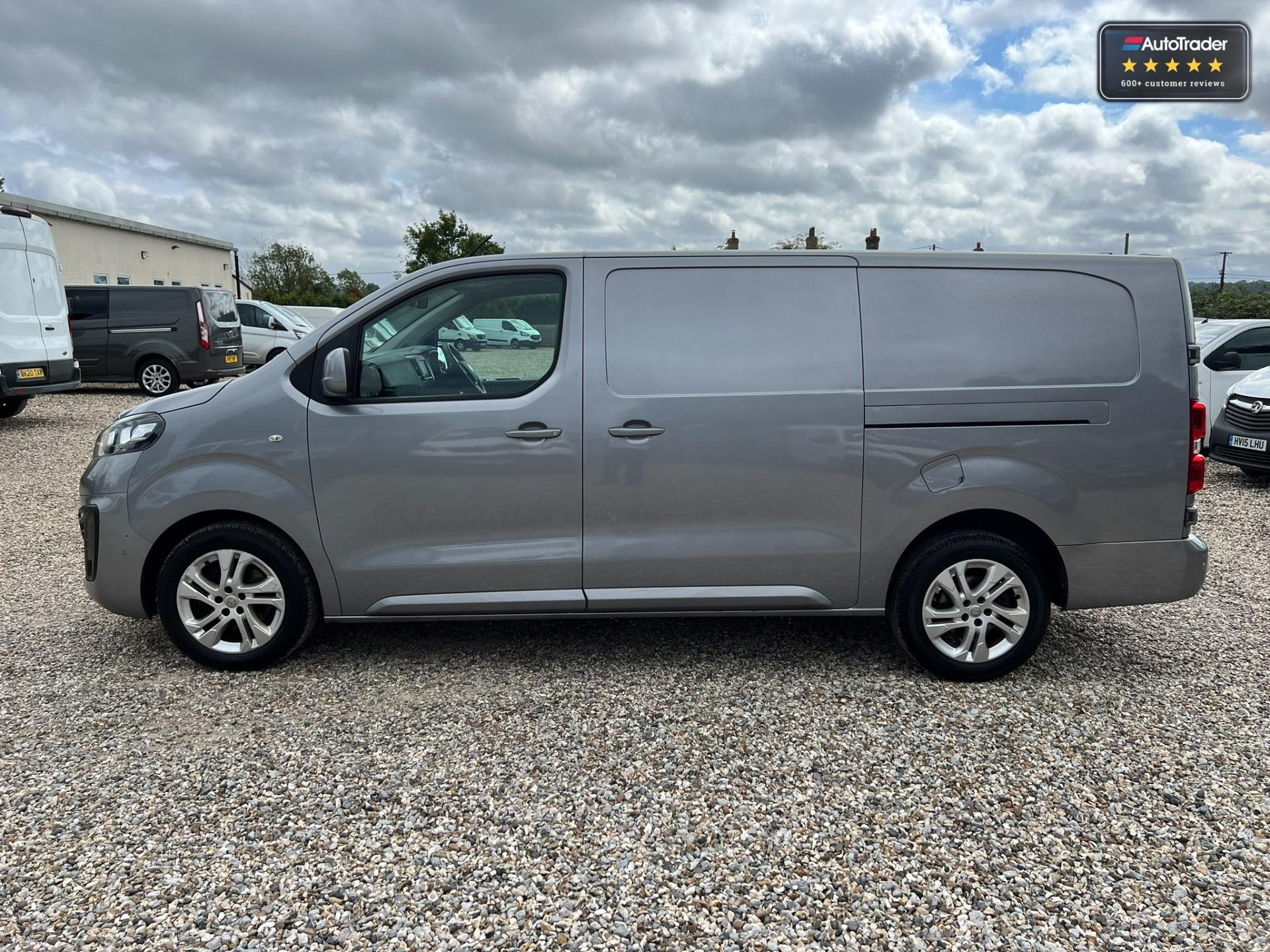 Main listing image - Vauxhall Vivaro