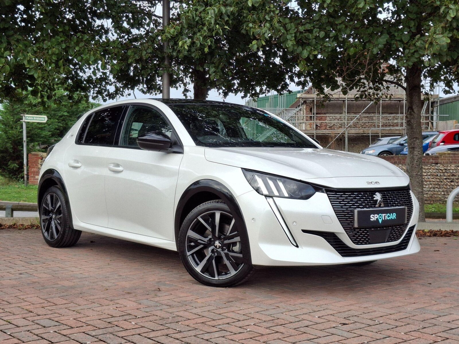 Main listing image - Peugeot 208