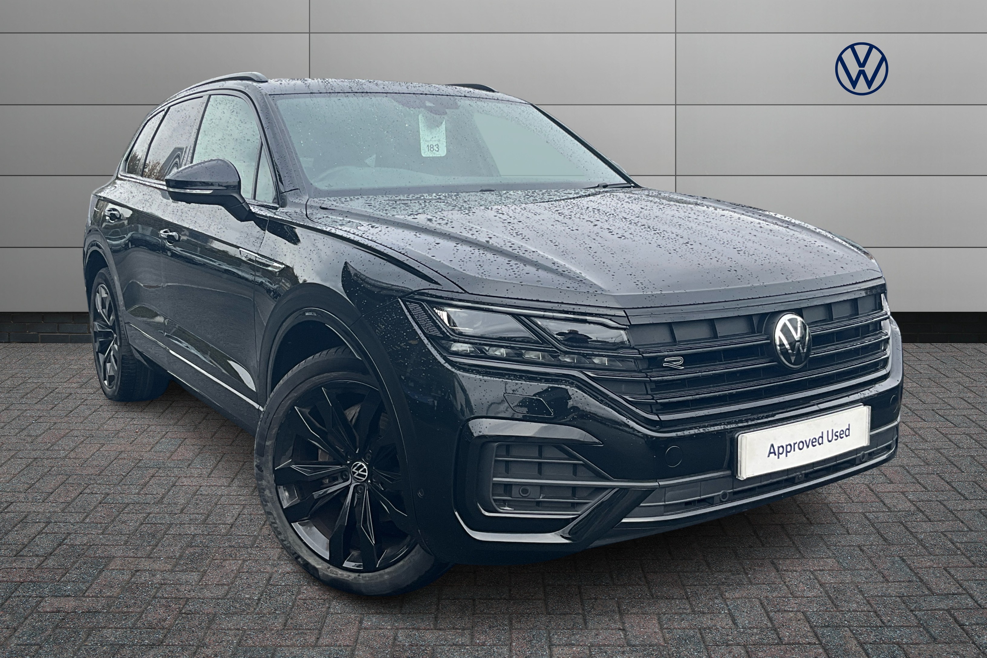 Main listing image - Volkswagen Touareg