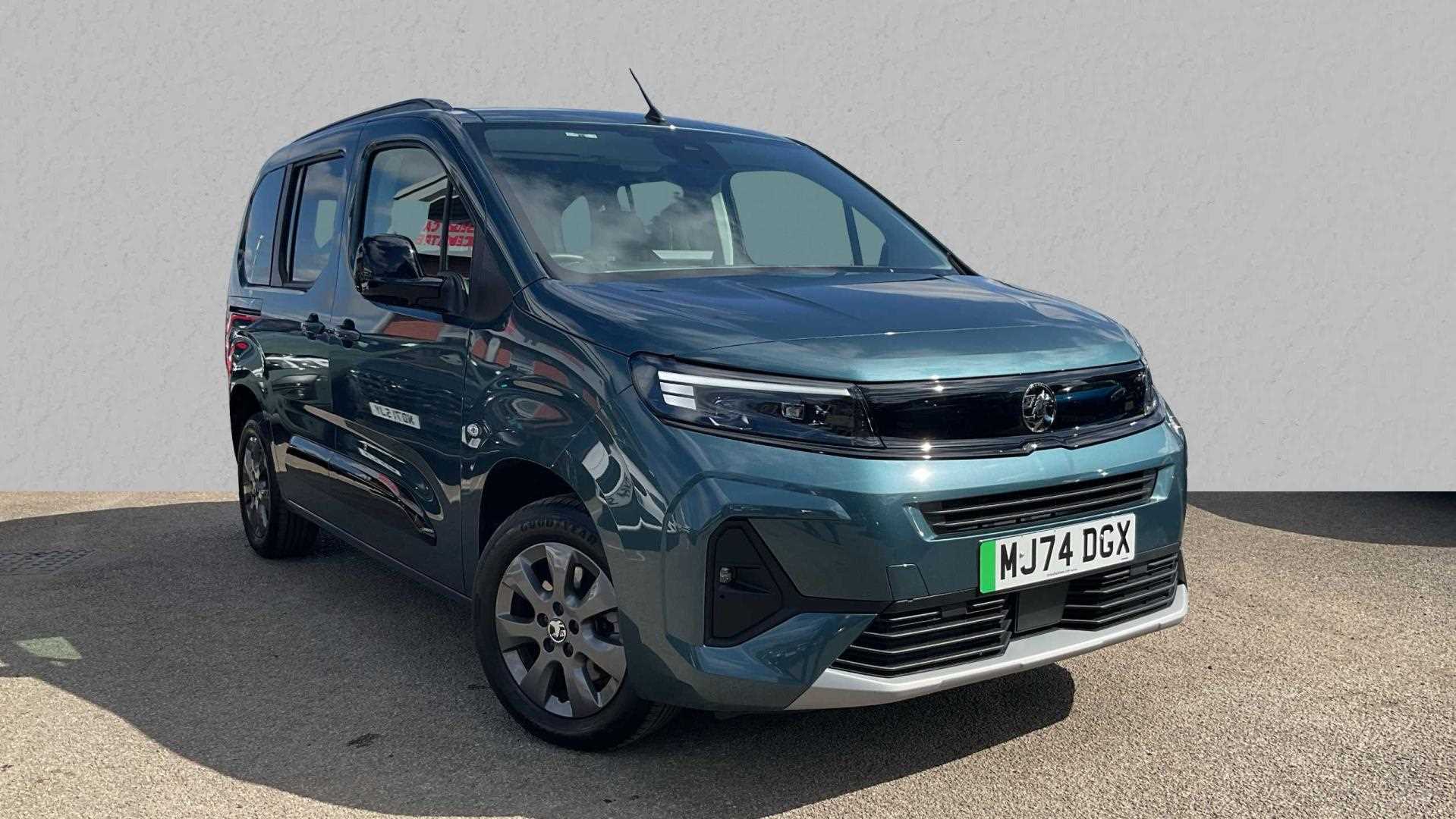 Main listing image - Vauxhall Combo Life-e