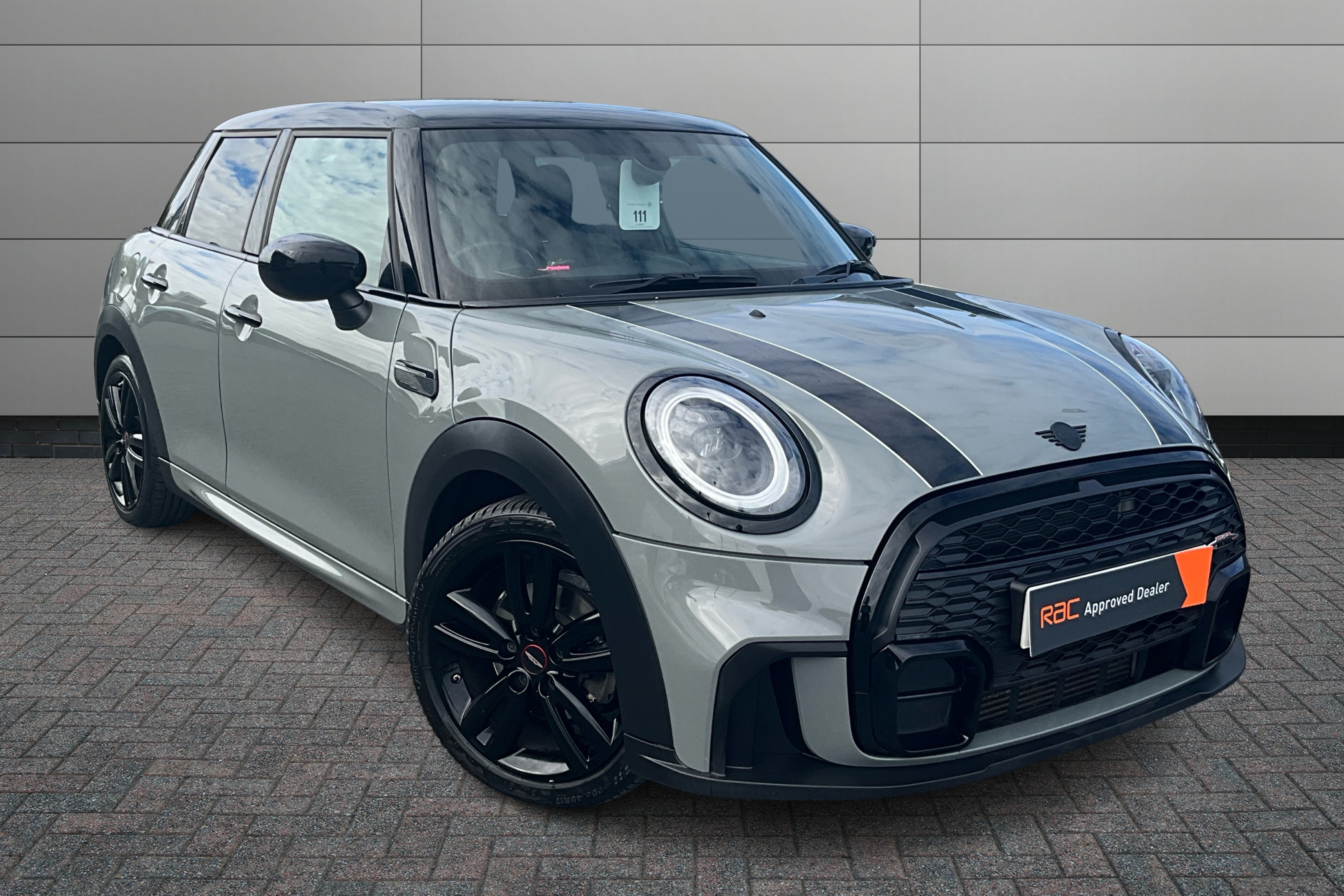 Main listing image - MINI Hatchback