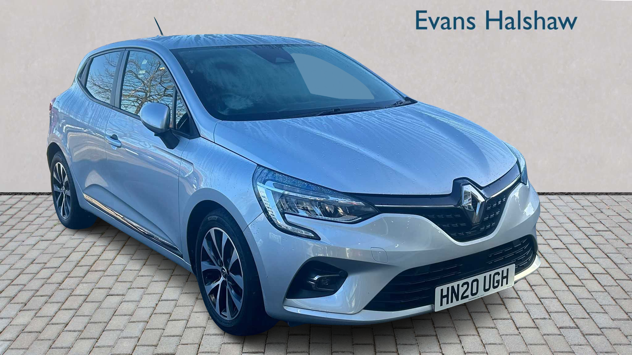 Main listing image - Renault Clio