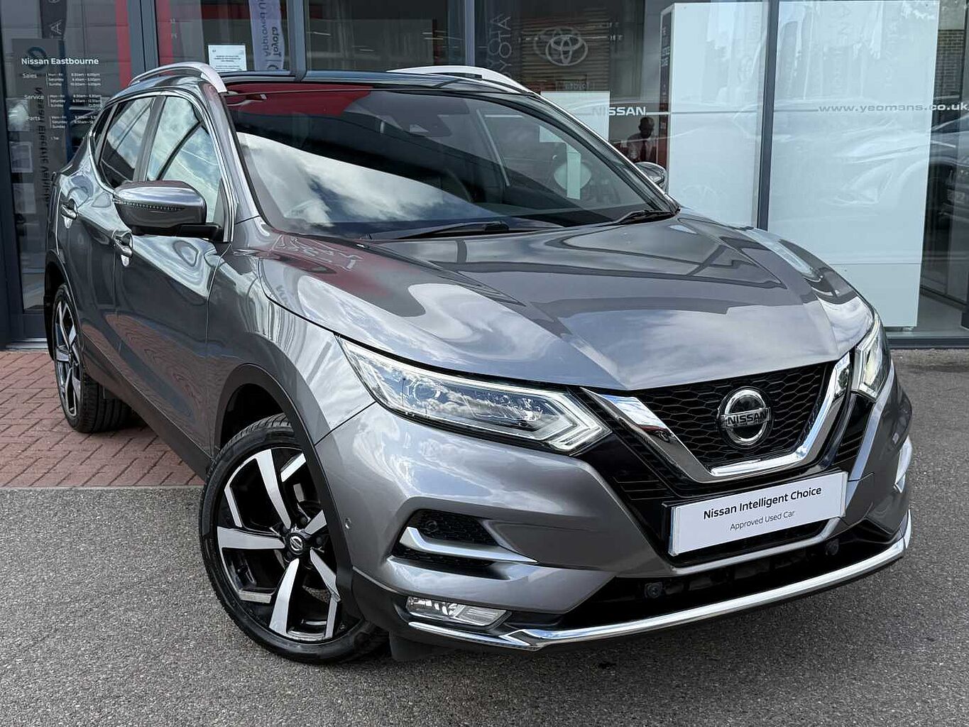 Main listing image - Nissan Qashqai