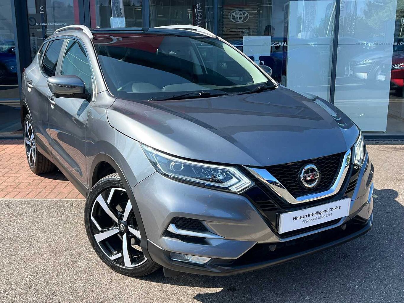 Main listing image - Nissan Qashqai