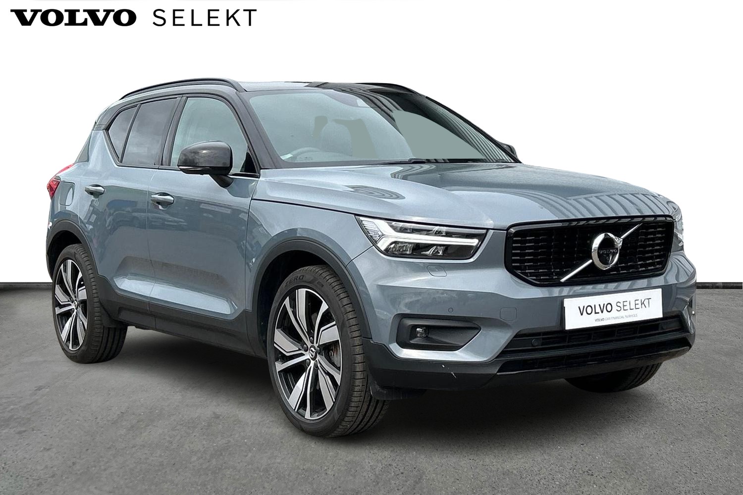 Main listing image - Volvo XC40 Recharge