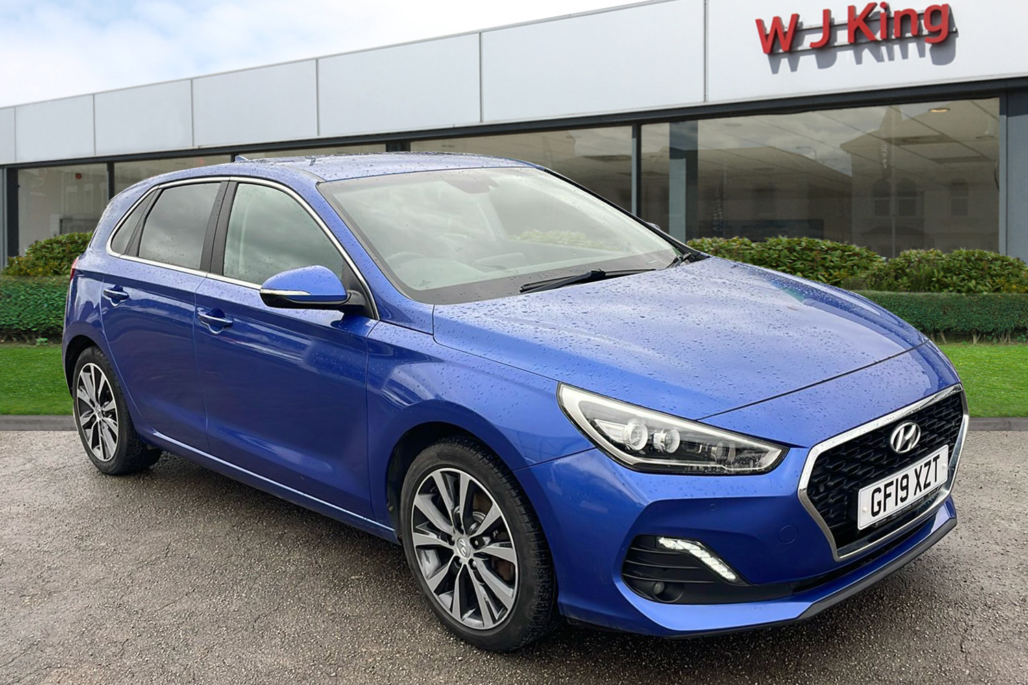Main listing image - Hyundai i30
