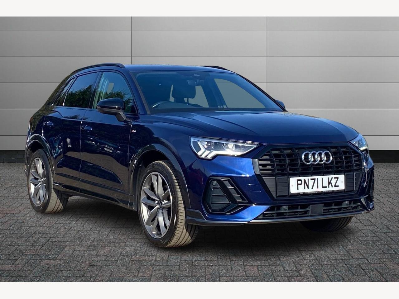 Main listing image - Audi Q3