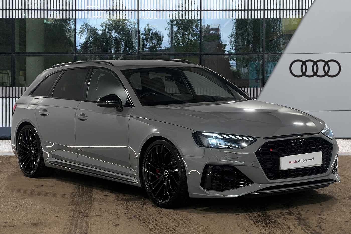 Main listing image - Audi RS4