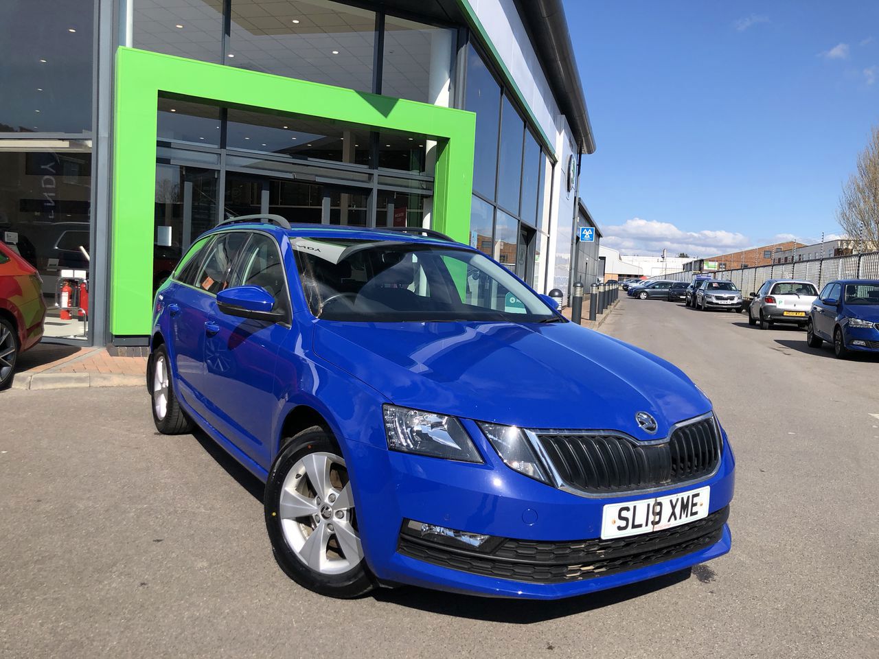 Main listing image - Skoda Octavia Estate