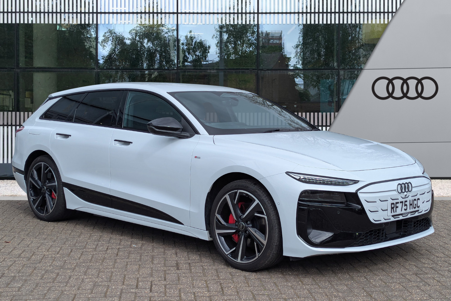 Main listing image - Audi e-tron