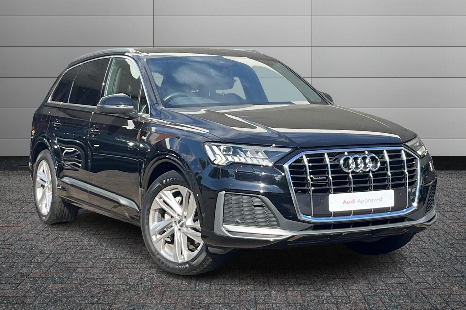 Main listing image - Audi Q7