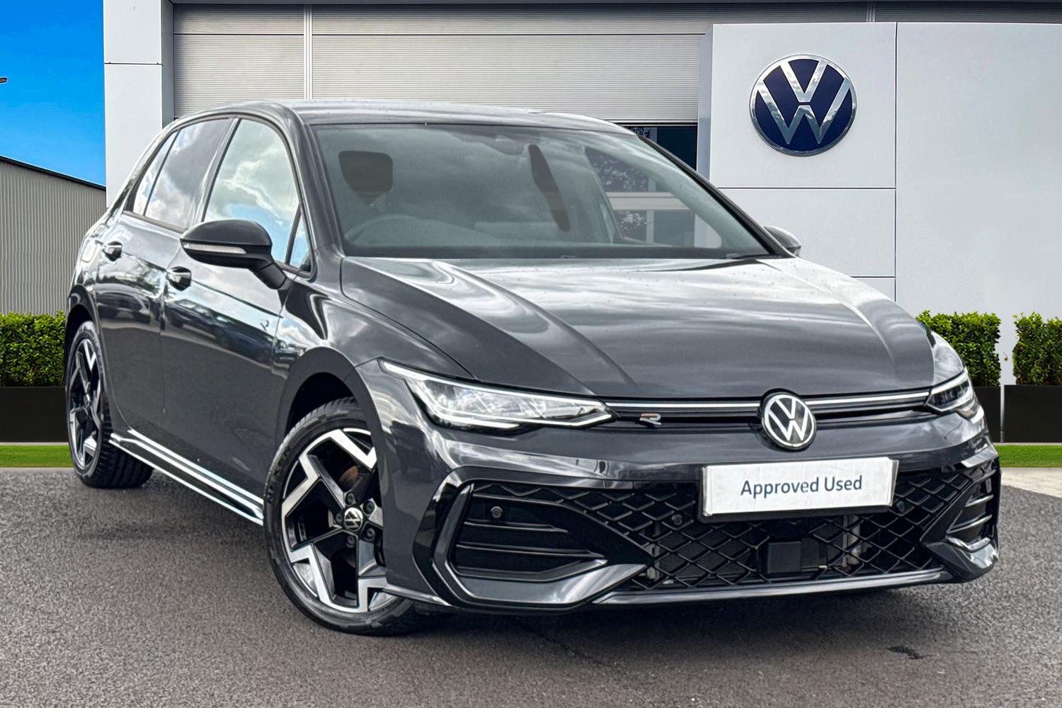 Main listing image - Volkswagen Golf