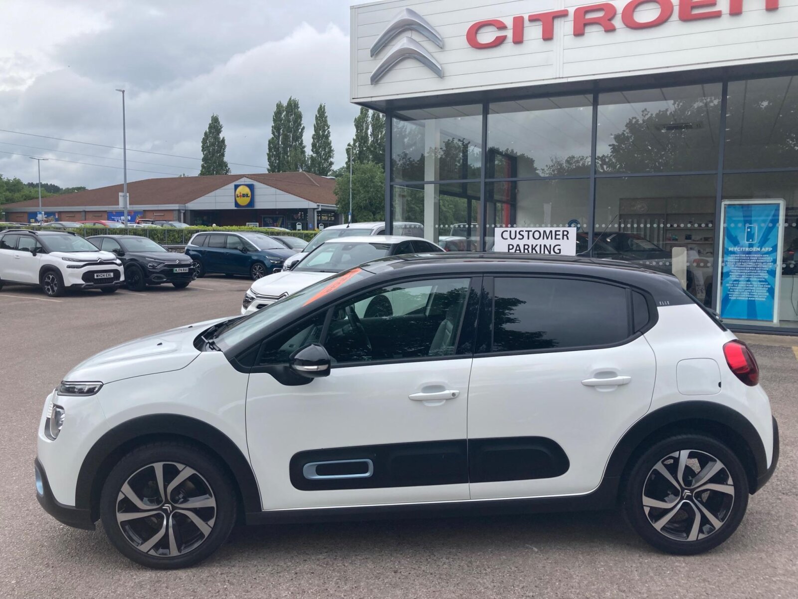 Main listing image - Citroen C3