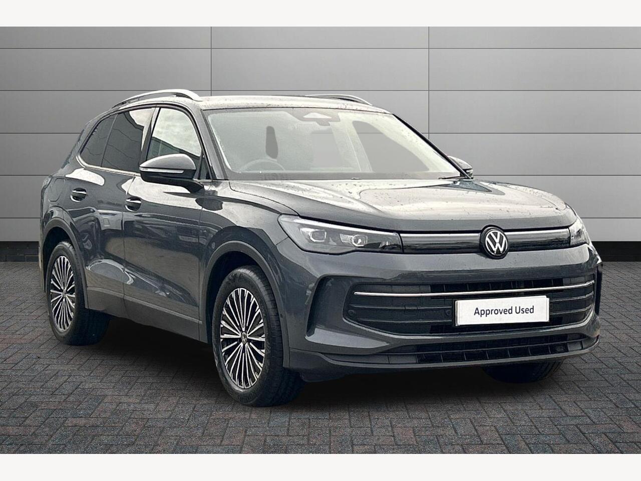 Main listing image - Volkswagen Tiguan