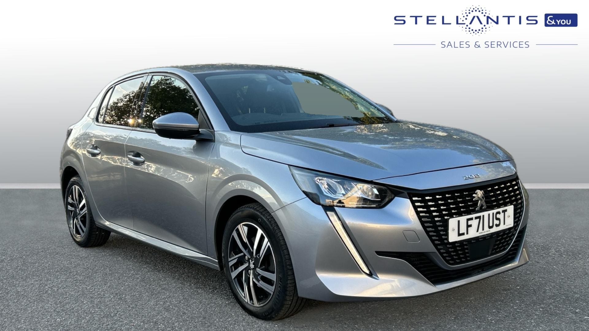 Main listing image - Peugeot 208