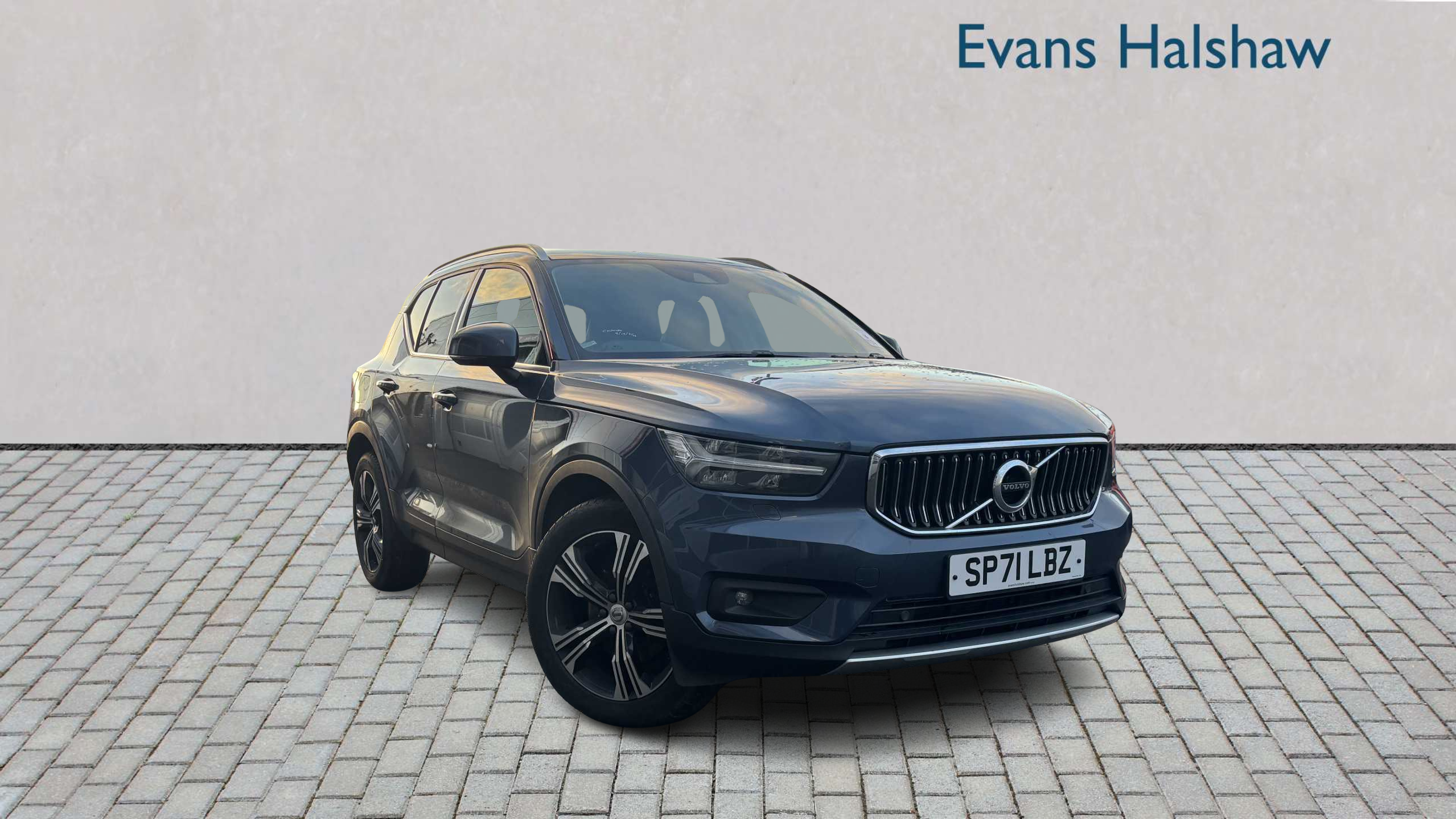 Main listing image - Volvo XC40