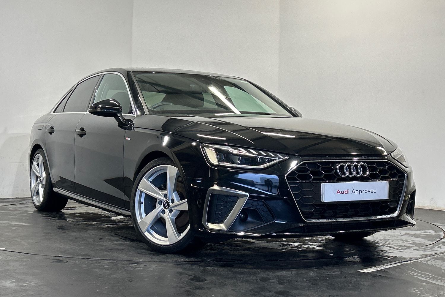 Main listing image - Audi A4